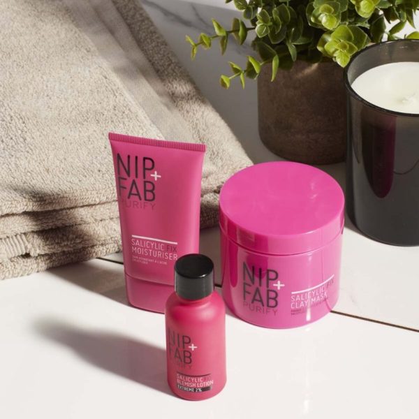 NIP+FAB Salicylic Fix Moisturiser 40ml - Image 3