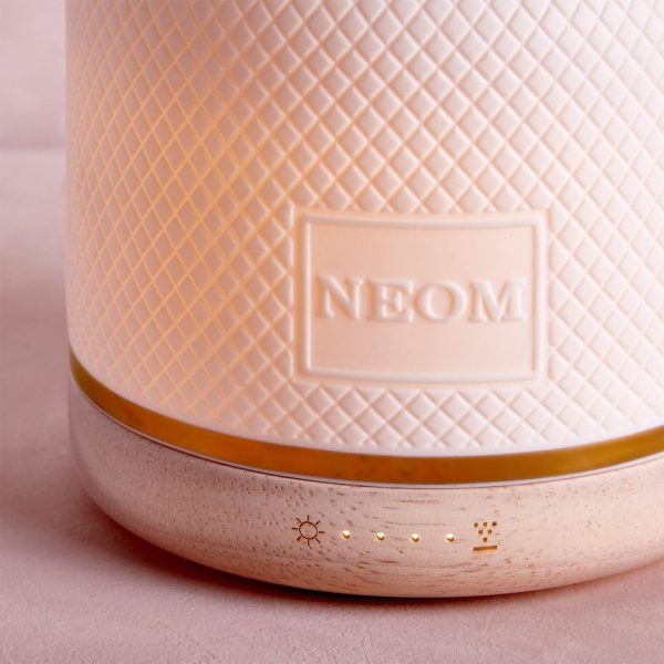 NEOM Wellbeing Pod Luxe Oil Diffuser White - Multi Use Adaptors - UK Plug - Image 3