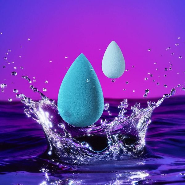 BEAUTYBLENDER Make a Splash Blending - Beauty Blender and Micro Mini Sponge  Duo - Image 4