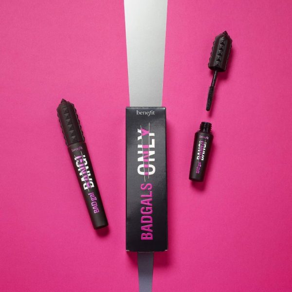 BENEFIT COSMETICS Badgals Only! Badgal Bang Mascara Booster  Set - Image 4