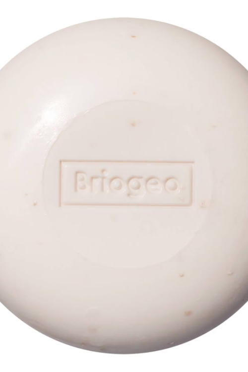 BRIOGEO Be Gentle, Be Kind ™ Aloe + Oat Milk Ultra Soothing 3-in-1 Cleansing Bar 104g