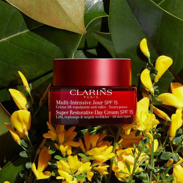 Clarins Super Restorative Day Cream SPF15 50ml - Image 5