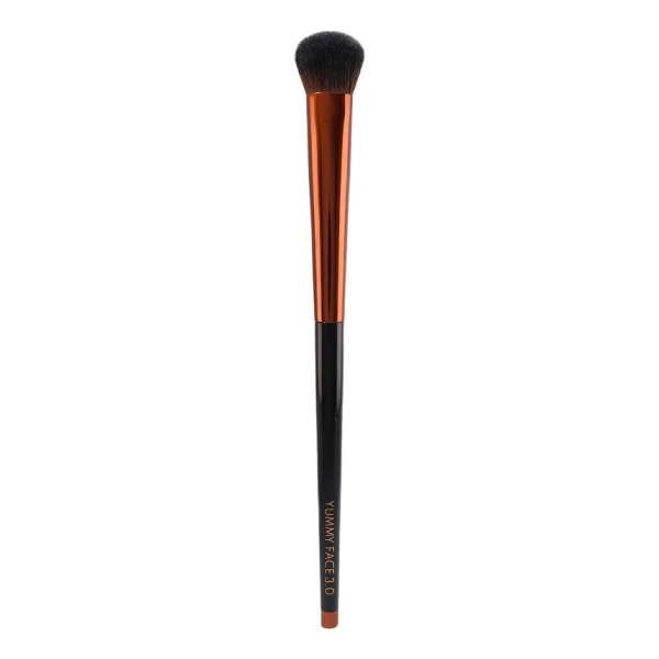 DANESSA MYRICKS Yumy Face Targeted All Over Face Concealer & Sculpt Brush