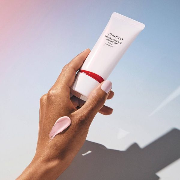 SHISEIDO Revitalessence Skin Glow Primer - Image 2