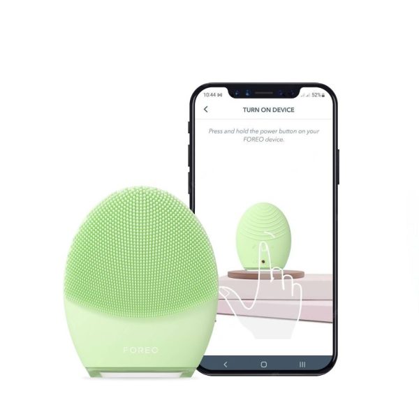 FOREO LUNA™ 4 - Electric Facial Cleansing Brush for Normal Skin Lavender - Image 4